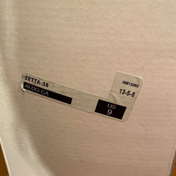 Stunning leather Aldo boots - Picture 7 of 7